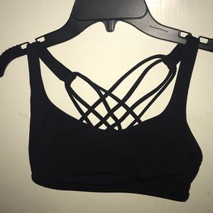 Black lulu lemon sports bra